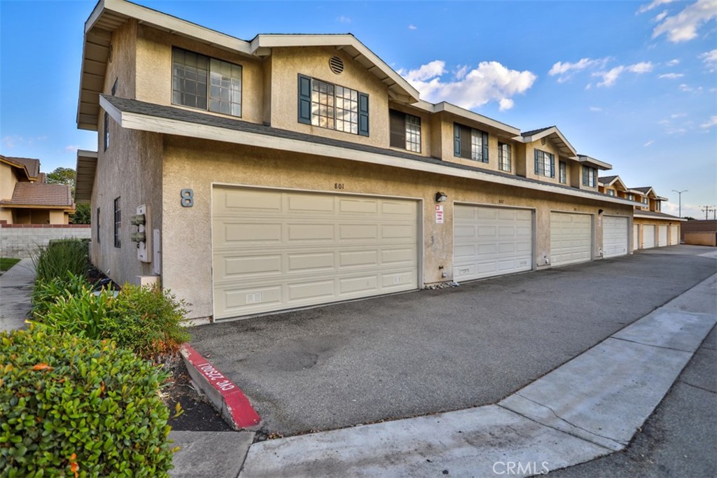 1034 E 6th Street 801