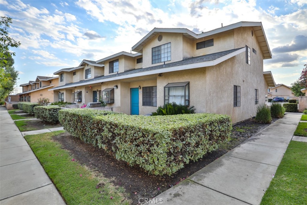 1034 E 6th Street 801