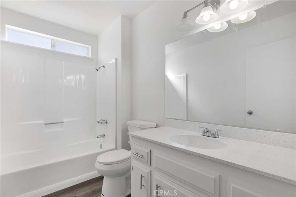 17897 Sequoia Street