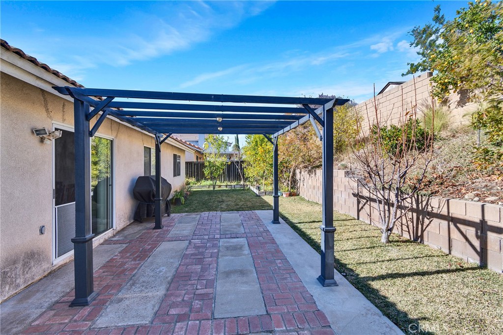 2590 W Buena Vista Drive