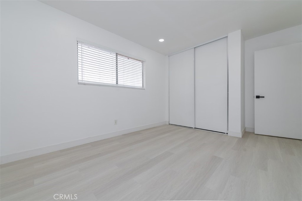 1169 W Calle Del Sol 4