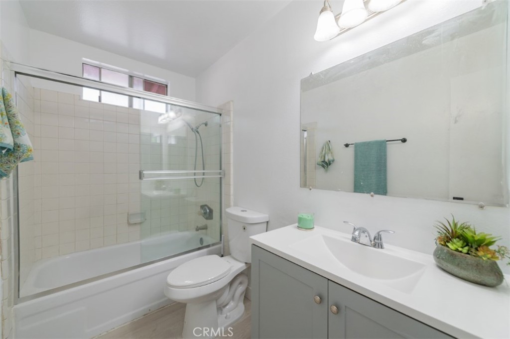 1169 W Calle Del Sol 4