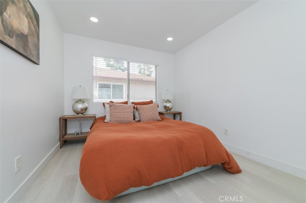 1169 W Calle Del Sol 4