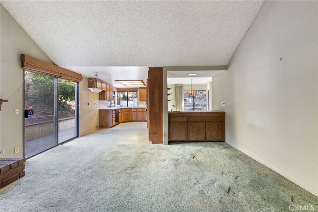 6860 Calmbank Avenue