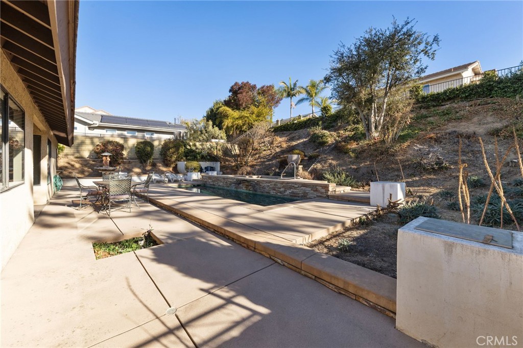 6860 Calmbank Avenue