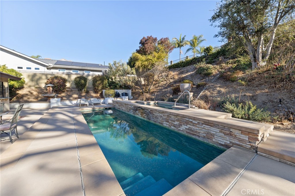 6860 Calmbank Avenue