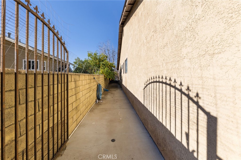 6860 Calmbank Avenue