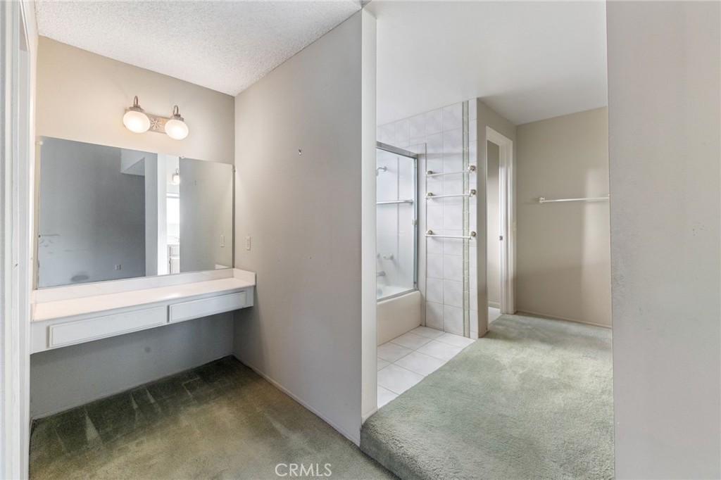 6860 Calmbank Avenue