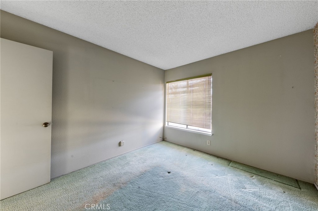 6860 Calmbank Avenue