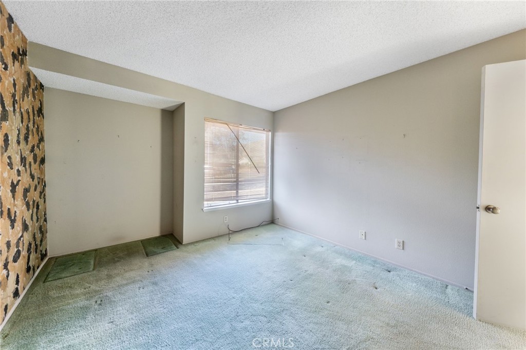 6860 Calmbank Avenue