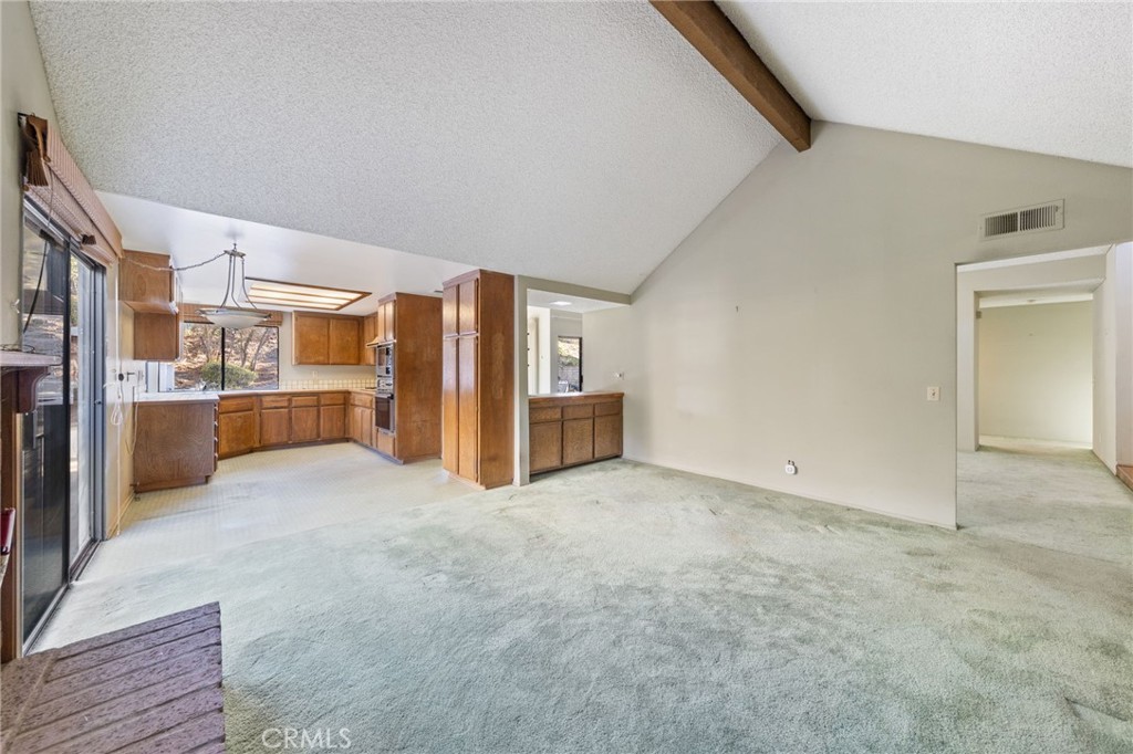 6860 Calmbank Avenue