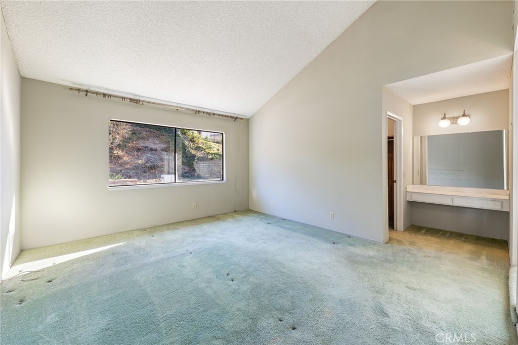 6860 Calmbank Avenue