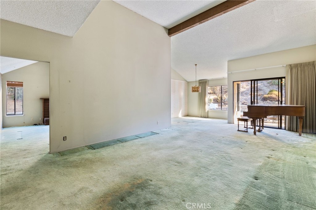 6860 Calmbank Avenue