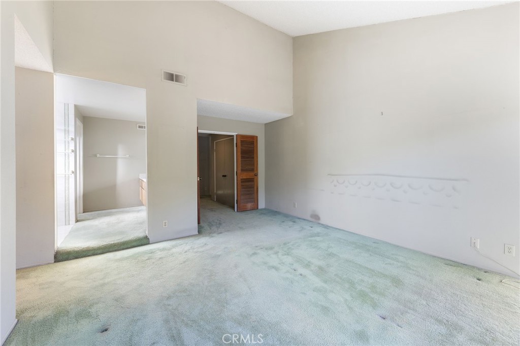 6860 Calmbank Avenue