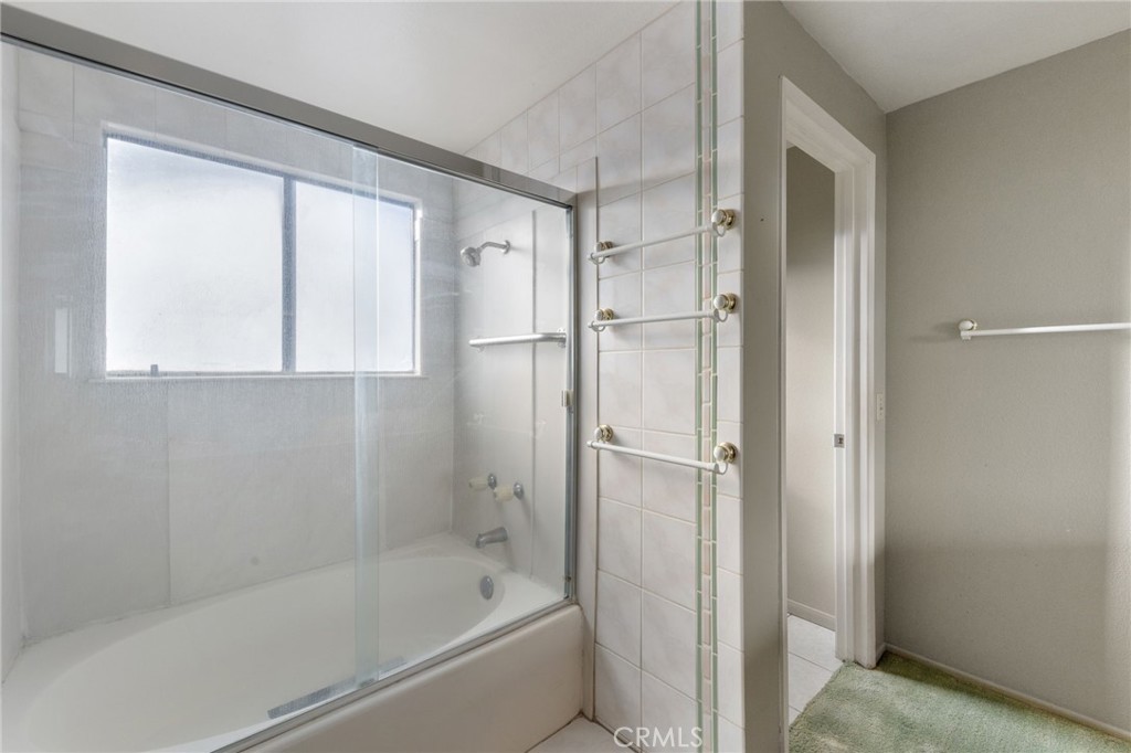 6860 Calmbank Avenue