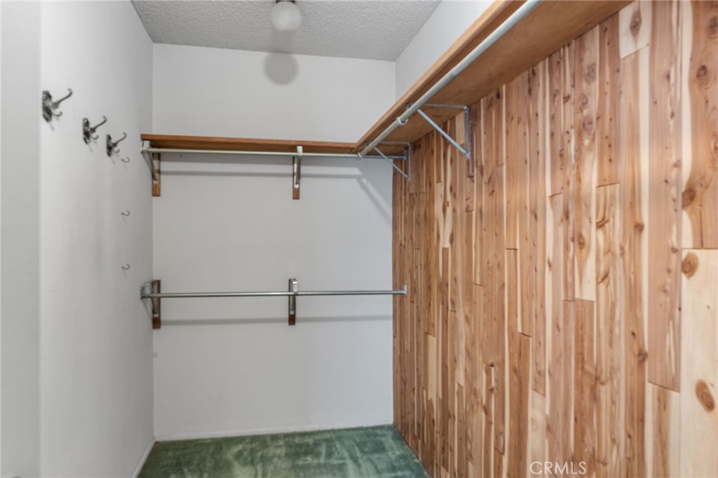 6860 Calmbank Avenue