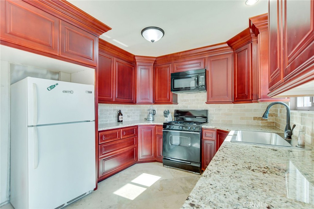 15345 Mauna Loa Street