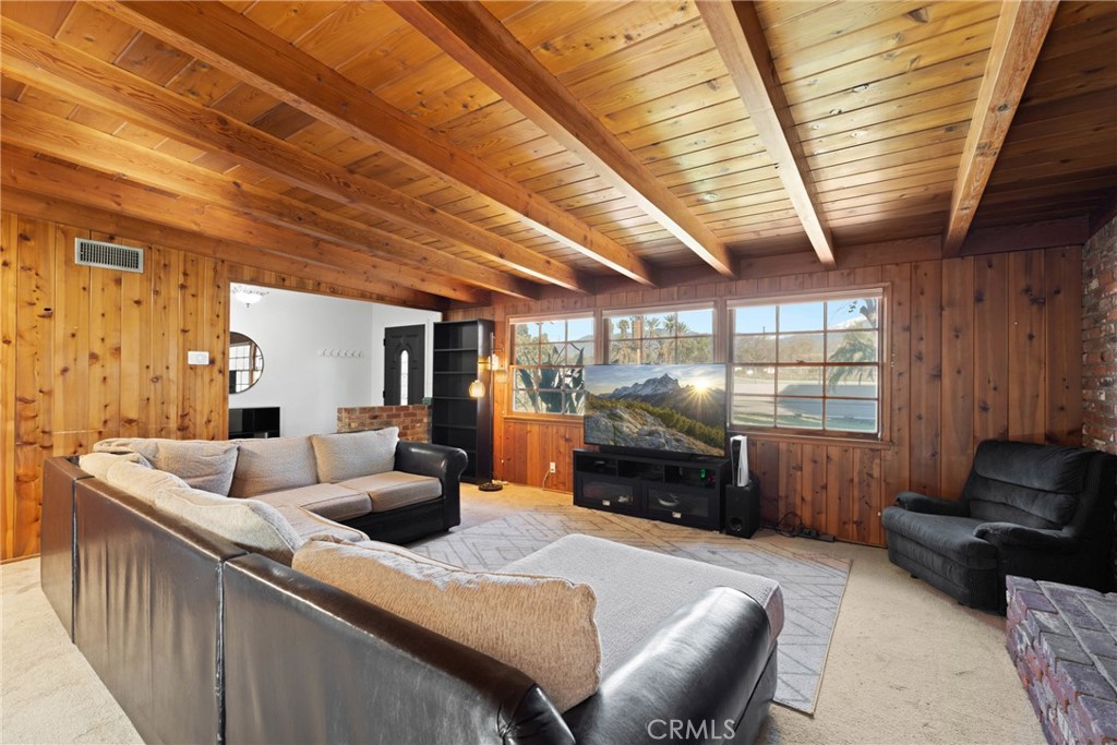 332 E Alvarado Street