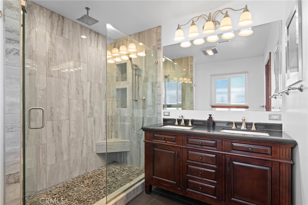 332 E Alvarado Street