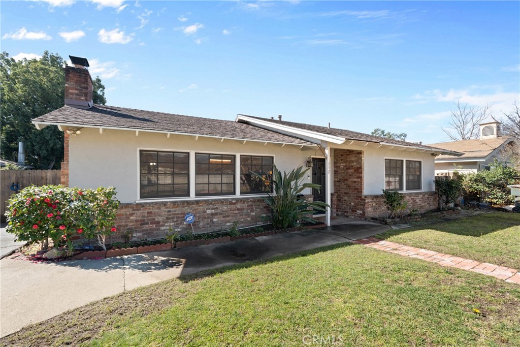 332 E Alvarado Street