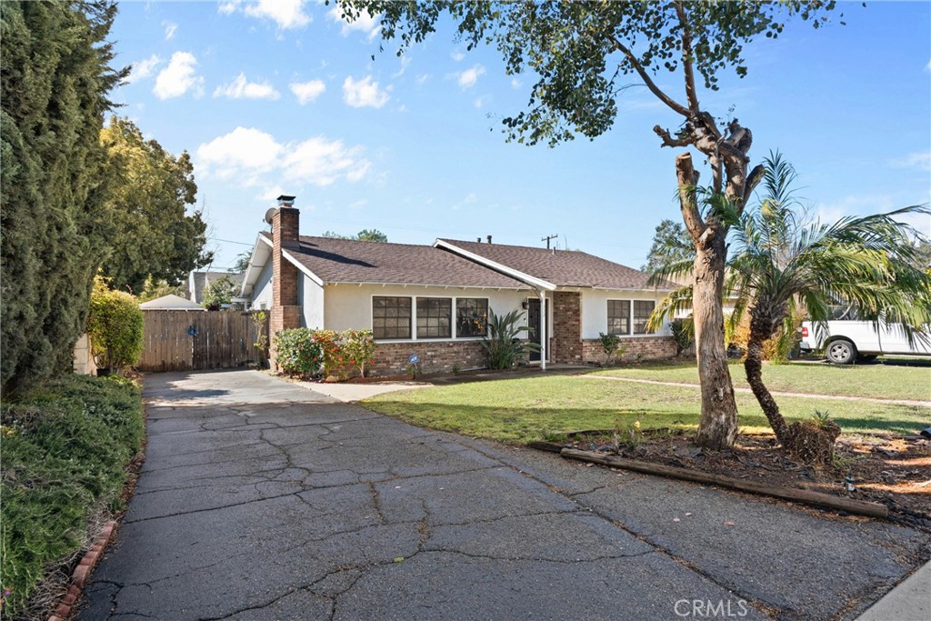 332 E Alvarado Street