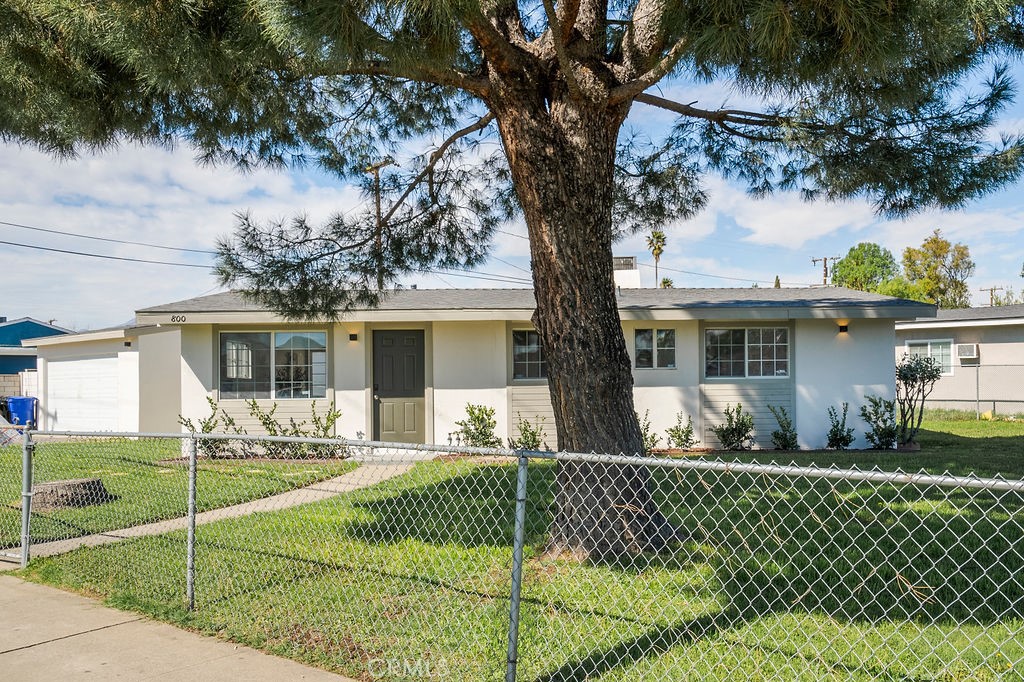 800 N Vista Avenue