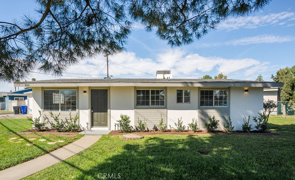 800 N Vista Avenue