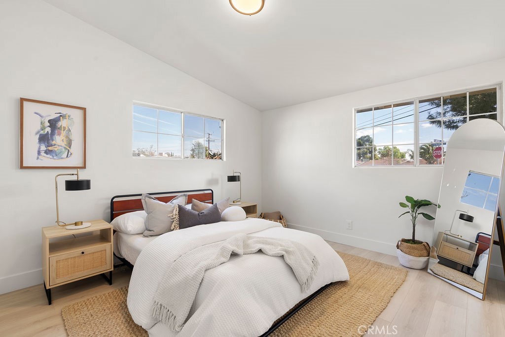 800 N Vista Avenue