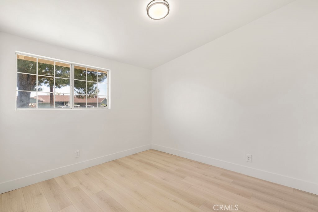 800 N Vista Avenue