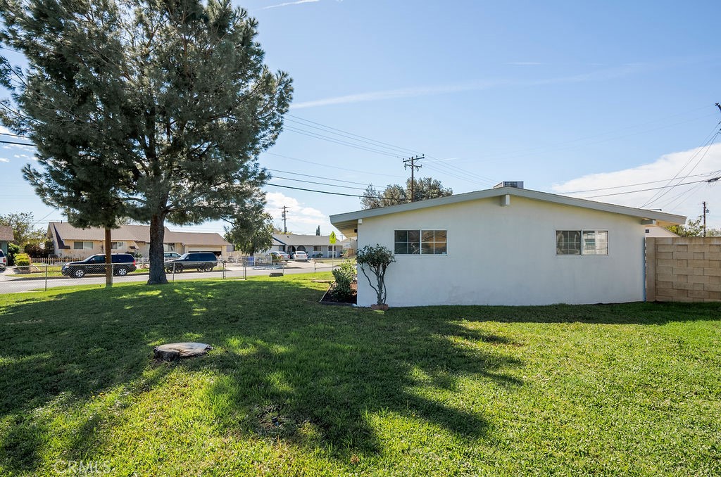 800 N Vista Avenue