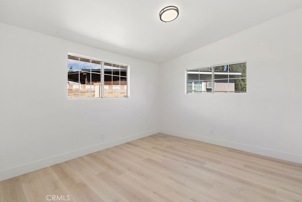 800 N Vista Avenue