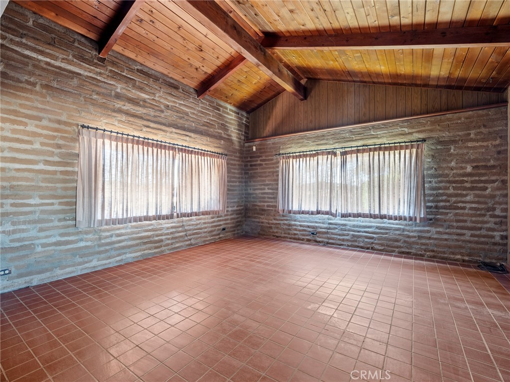14924 Chamber Lane