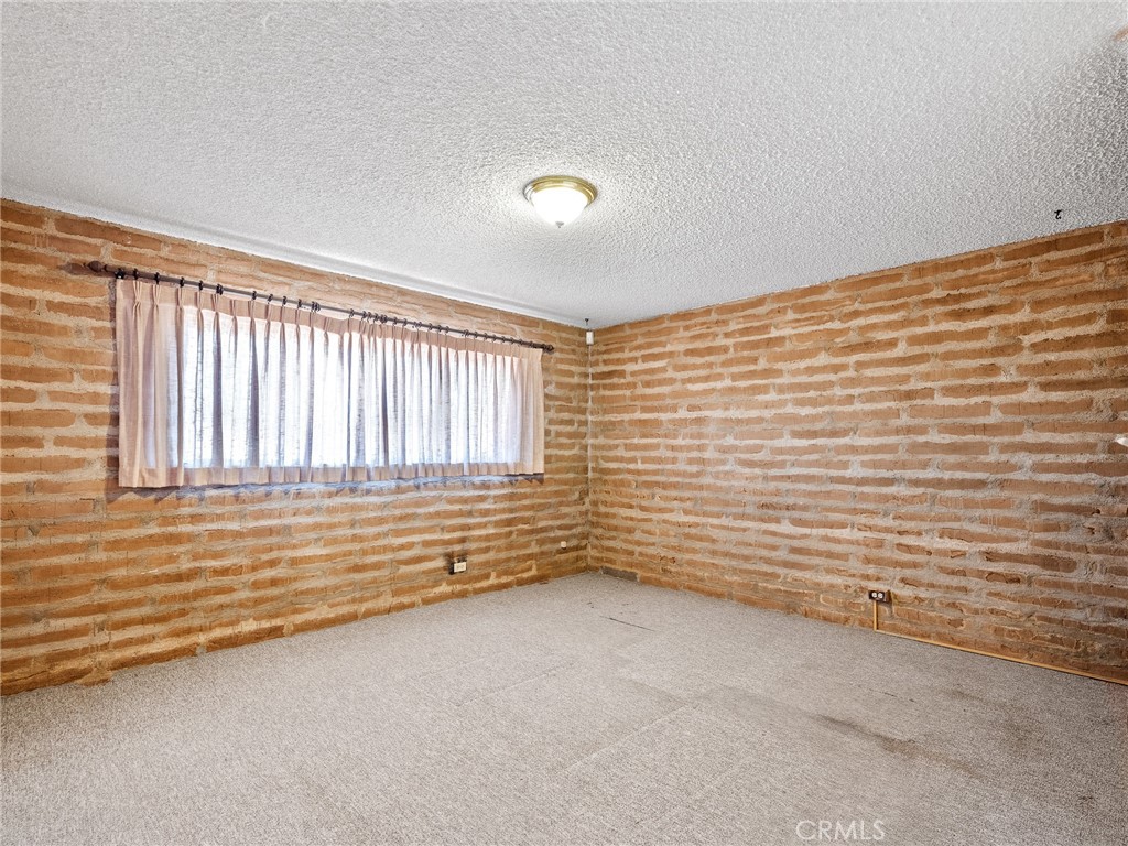 14924 Chamber Lane