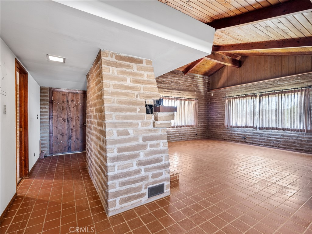 14924 Chamber Lane