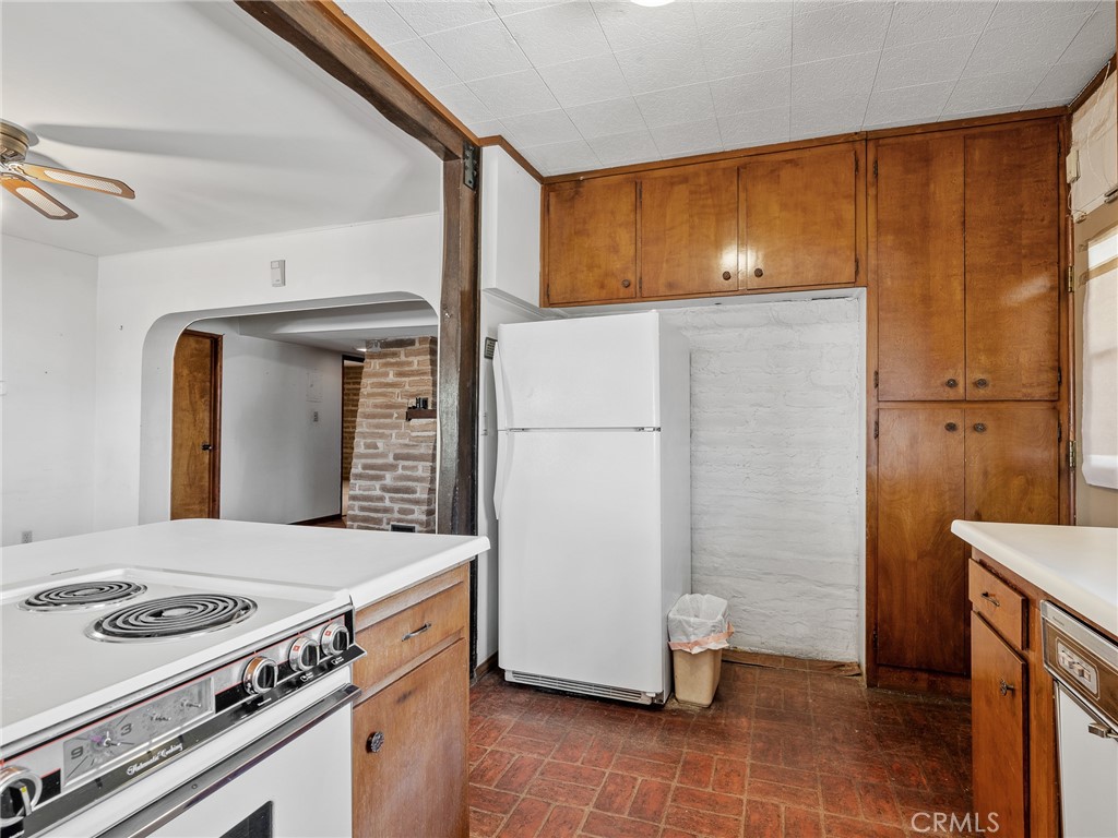 14924 Chamber Lane