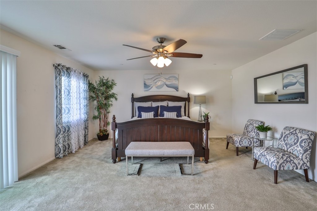 5461 N Pinnacle Lane