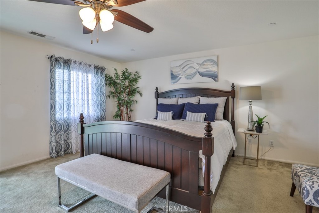 5461 N Pinnacle Lane