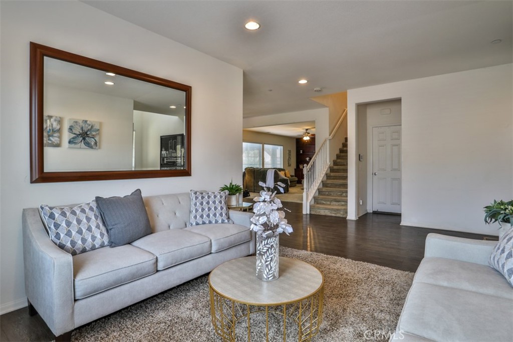 5461 N Pinnacle Lane