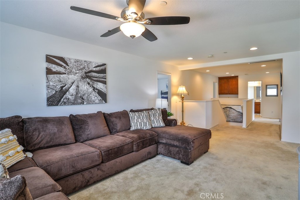 5461 N Pinnacle Lane