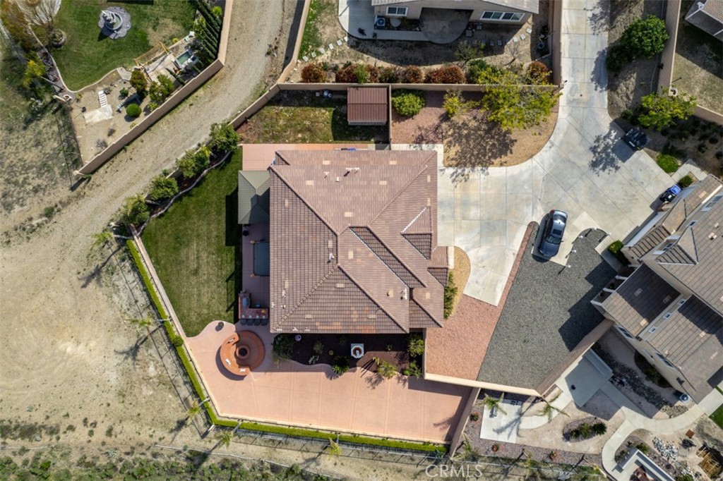 5461 N Pinnacle Lane