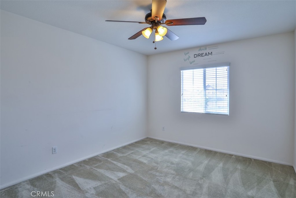 5461 N Pinnacle Lane