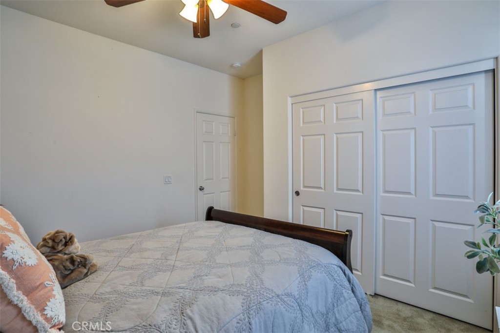 5461 N Pinnacle Lane