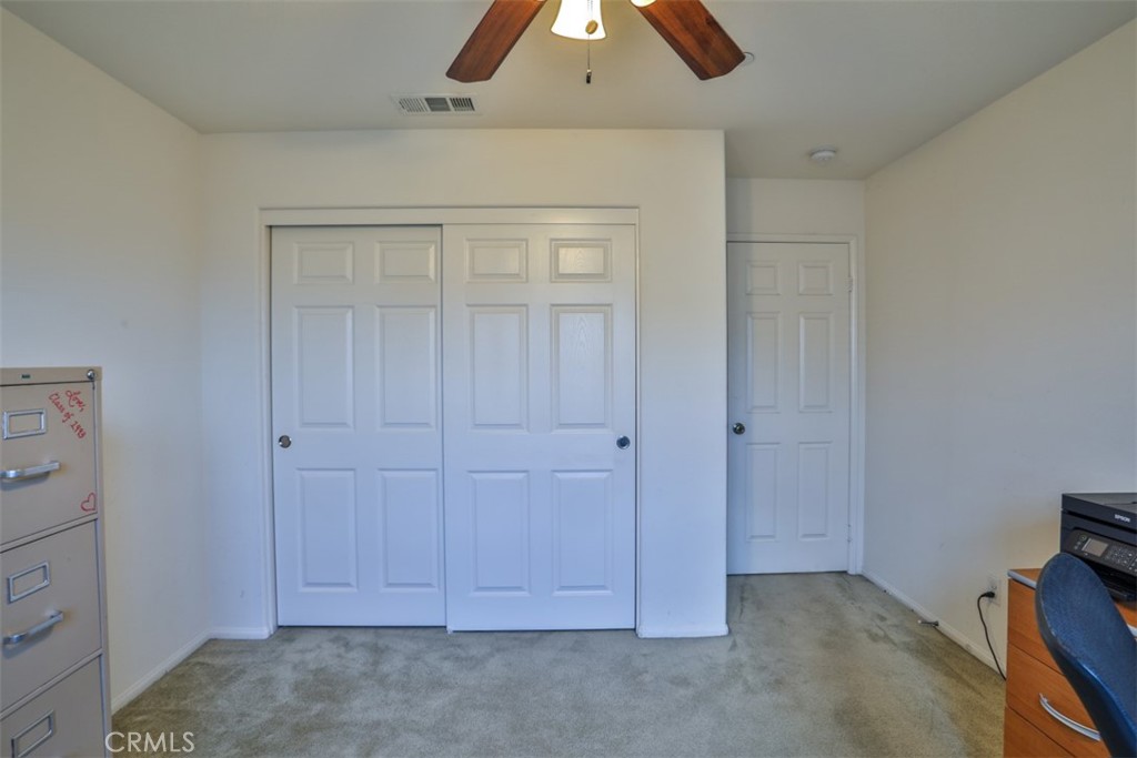 5461 N Pinnacle Lane