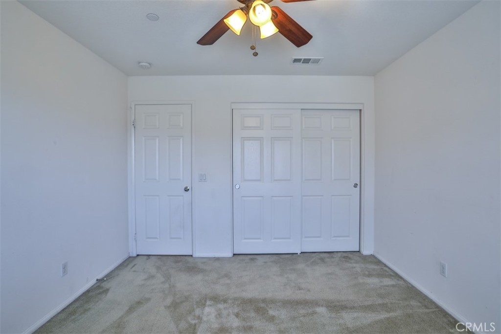 5461 N Pinnacle Lane