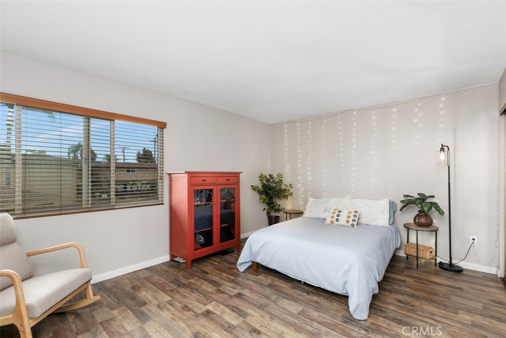 792 N Mollison Avenue 7