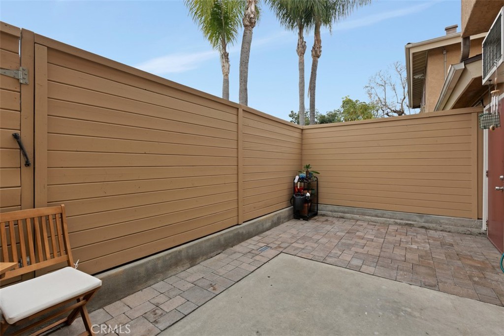 792 N Mollison Avenue 7