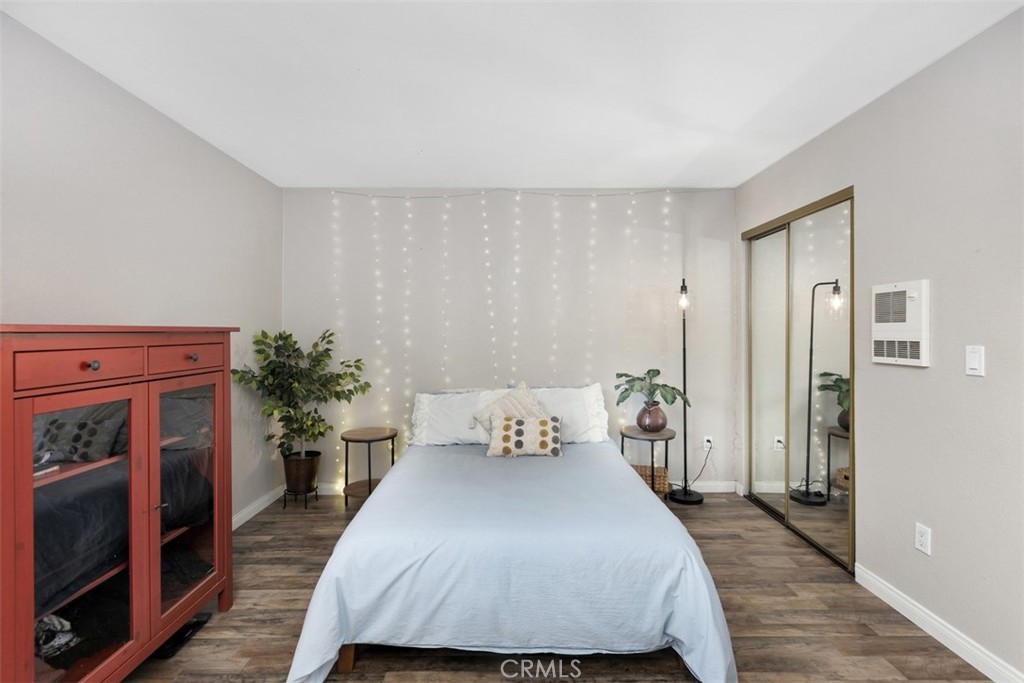 792 N Mollison Avenue 7