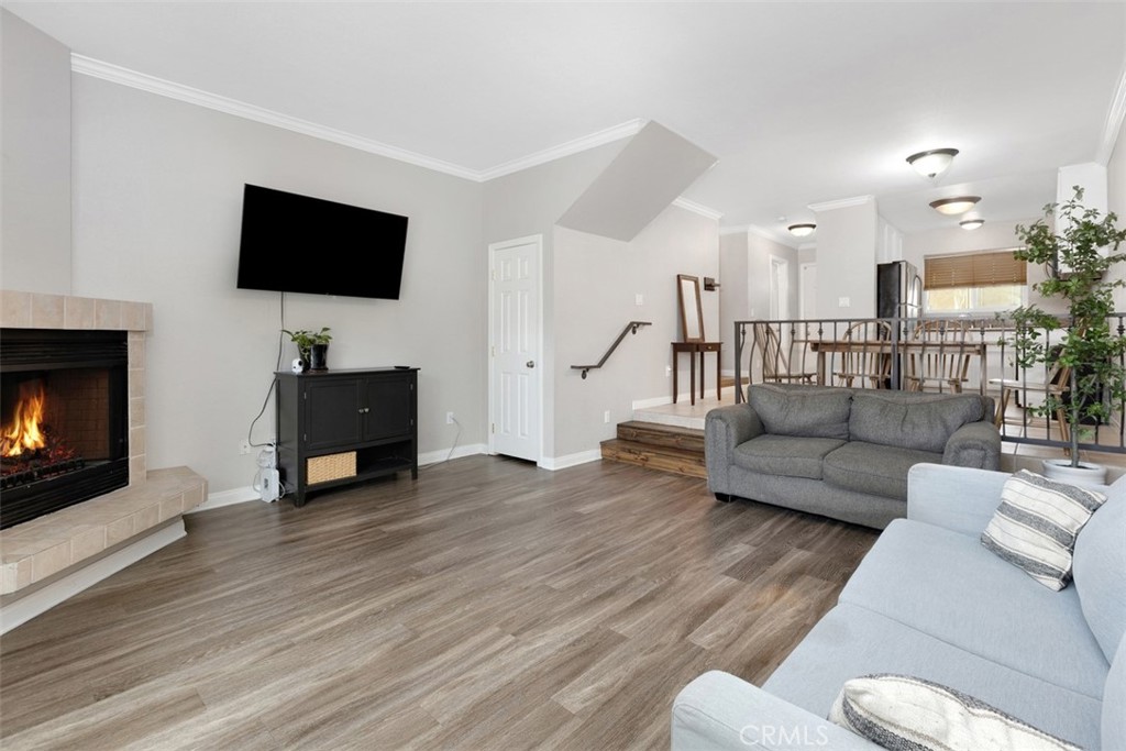 792 N Mollison Avenue 7