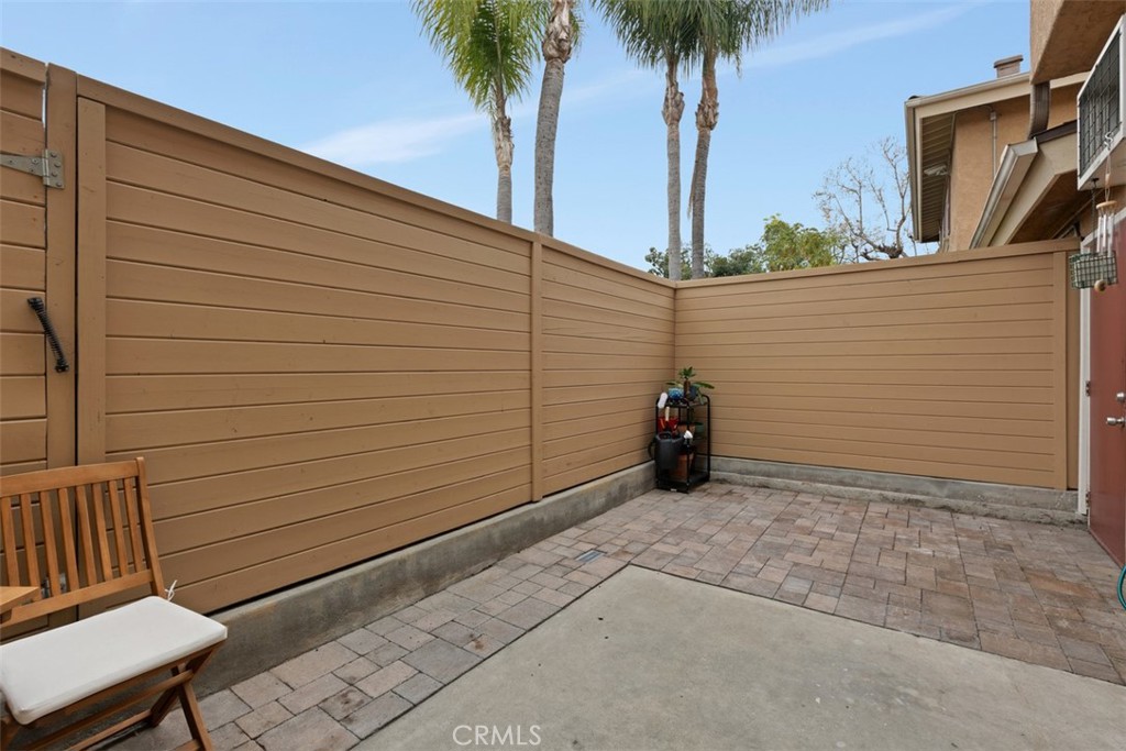 792 N Mollison Avenue 7