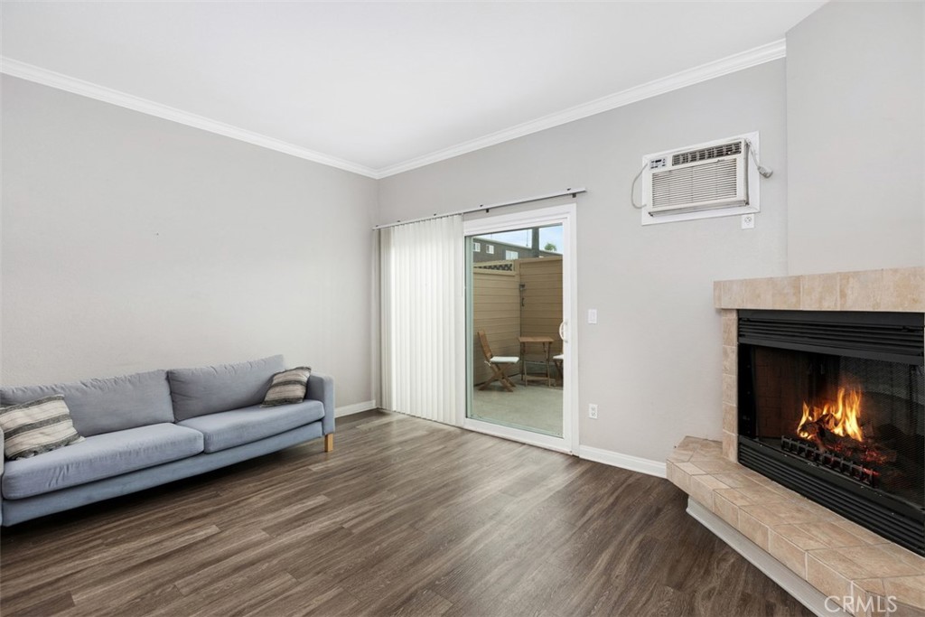 792 N Mollison Avenue 7